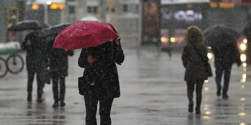 Hava Durumu: İstanbul ve Çevresinde Cumartesi Gecesine Kadar Kuvvetli Yağış Bekleniyor